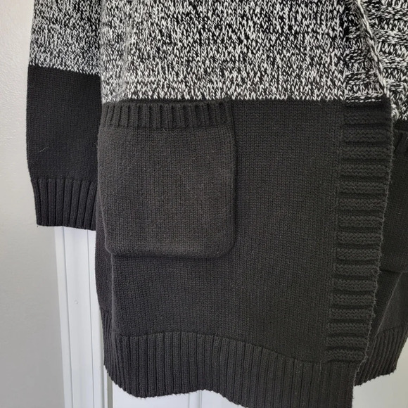 Tahari Chunky Knit Heavy Open Cardigan Hooded Gray Black Cream Colorblock Size M - Picture 3 of 8